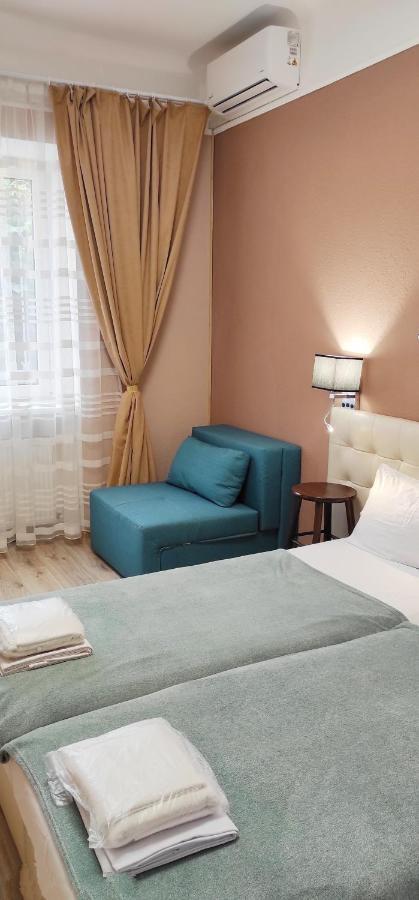 Club Dzhambula Apartment *